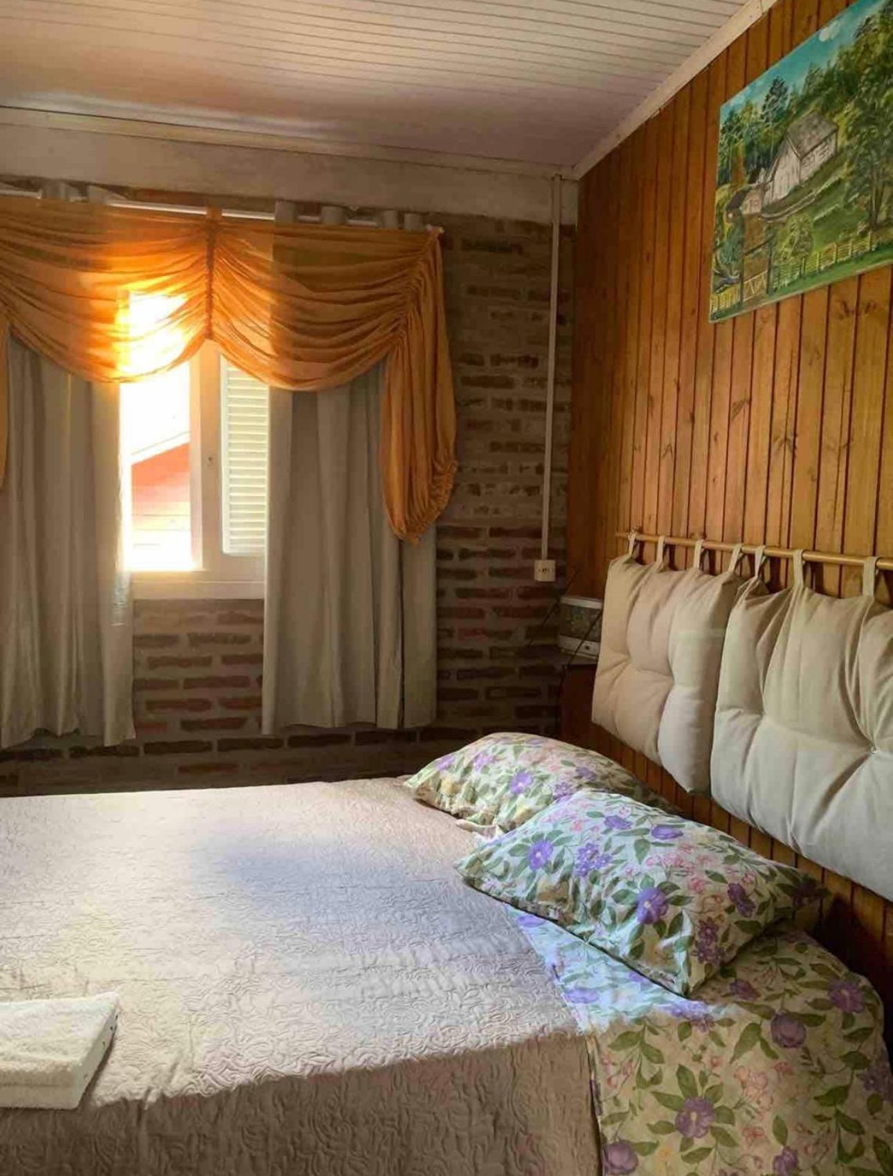 Hospedagem Da Dona Carla Canela Ngoại thất bức ảnh